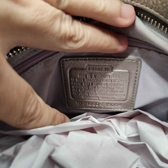 🌸GUC Coach Poppy Genuine Pebble Leather Hobo Crossbody Shoulder Bag, Sil - Picture 15 of 16